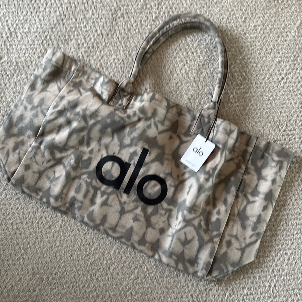 Alo tote